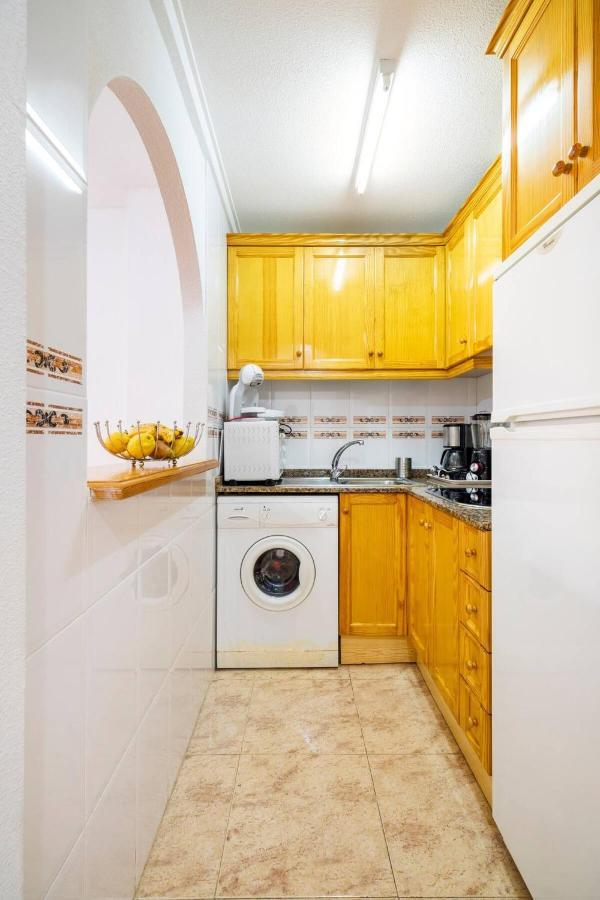 Apartamento Compartido - Solo El Dormitorio Es Privado Torrevieja Exterior foto